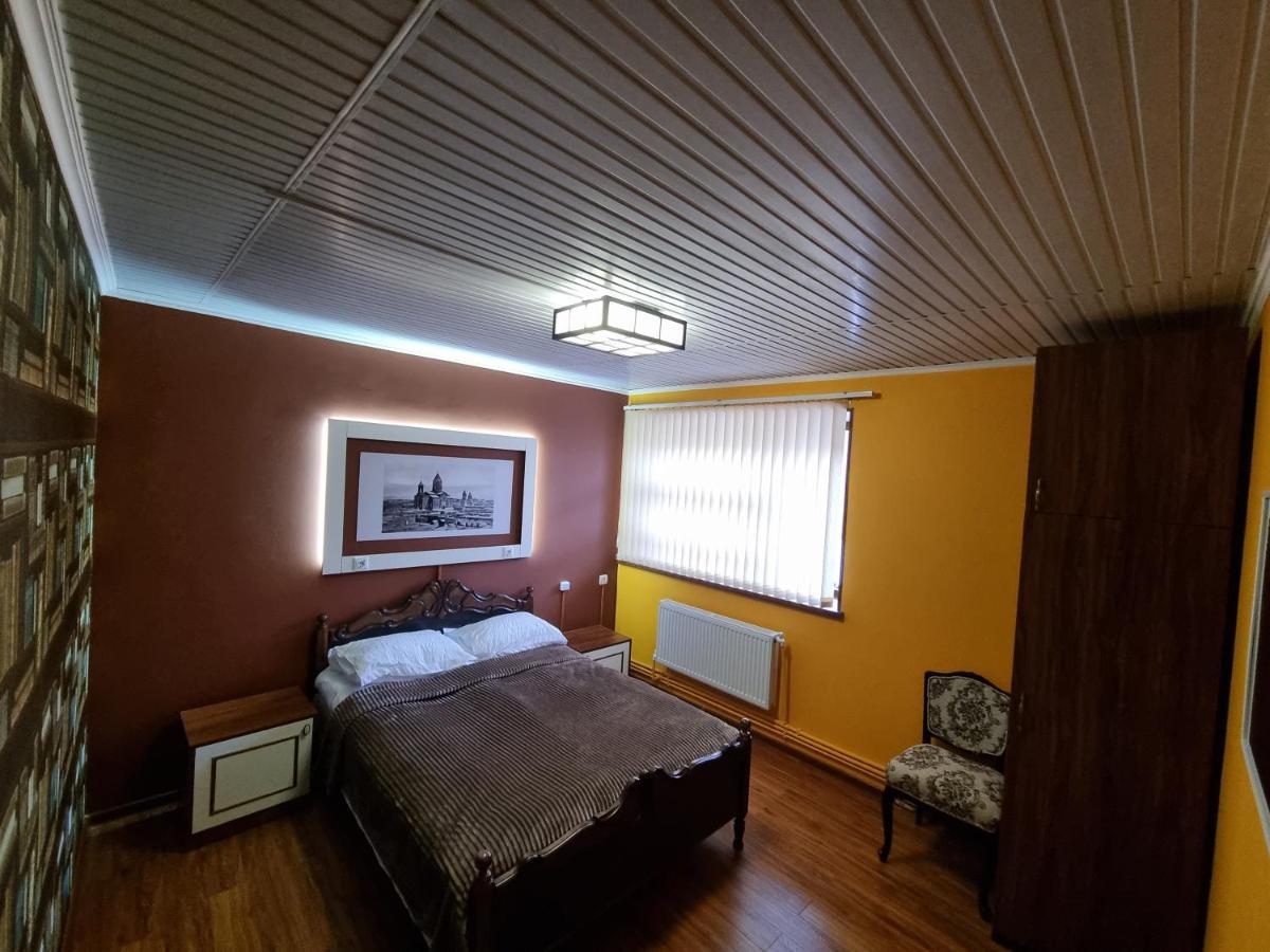 Albergue Hrachy Mot Gyumri Exterior foto