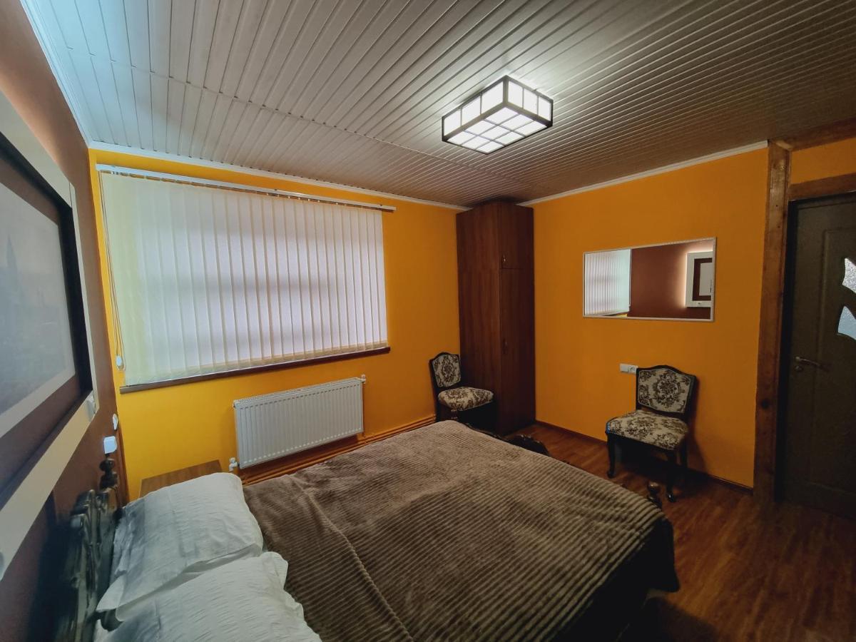 Albergue Hrachy Mot Gyumri Exterior foto